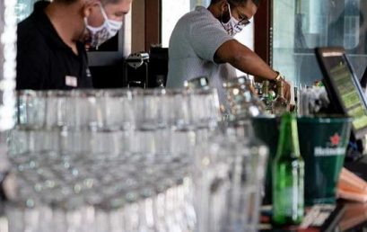 Donos de bares e restaurantes pretendem recontratar funcionários demitidos